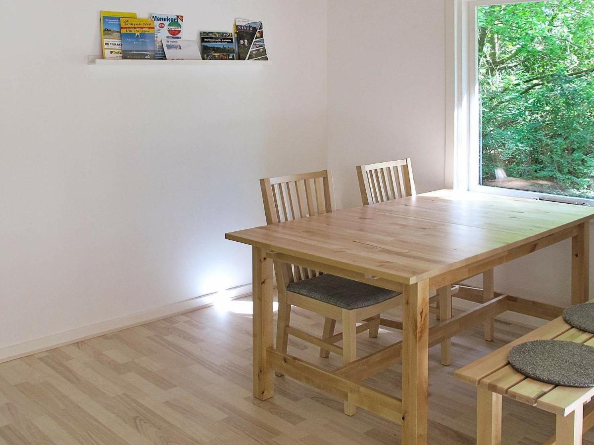 4 Person Holiday Home In Hals エクステリア 写真