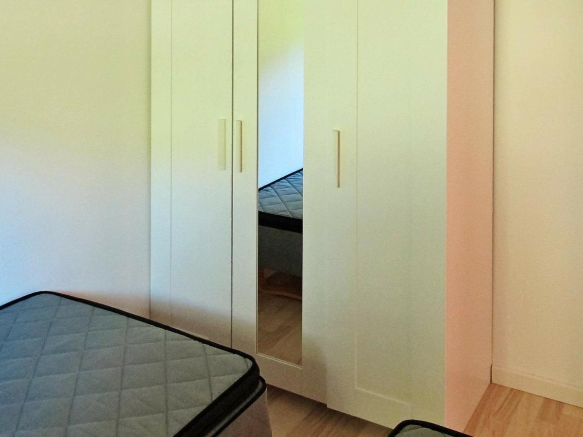 4 Person Holiday Home In Hals エクステリア 写真