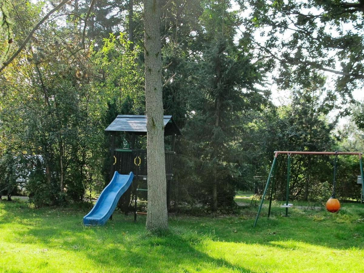 4 Person Holiday Home In Hals エクステリア 写真