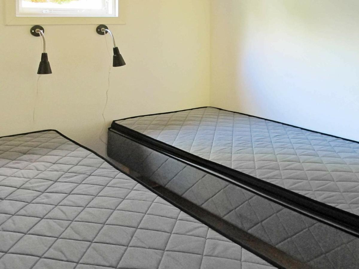 4 Person Holiday Home In Hals エクステリア 写真