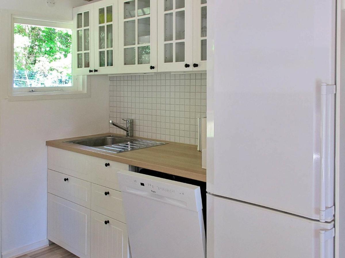 4 Person Holiday Home In Hals エクステリア 写真